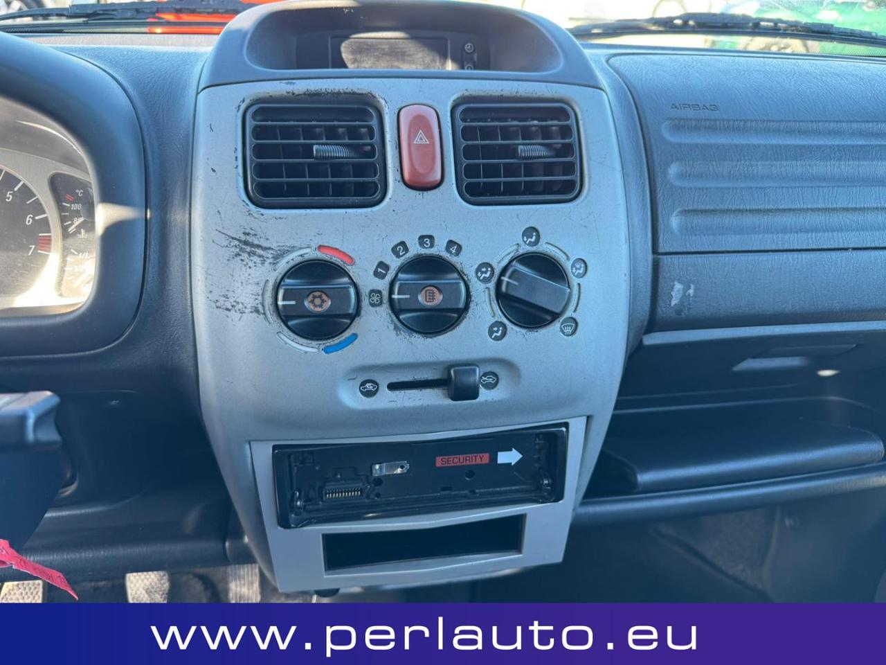 OPEL Agila 1.2 16V Club - 10