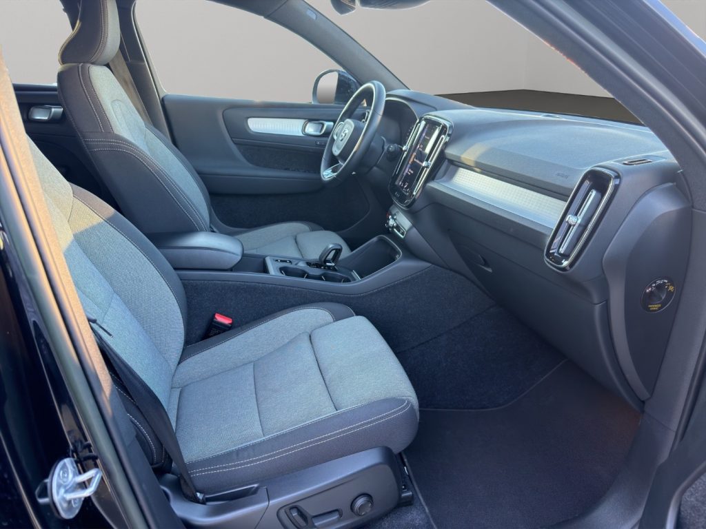 VOLVO XC40 T5 Recharge Plug-in Hybrid automatico Core - 9