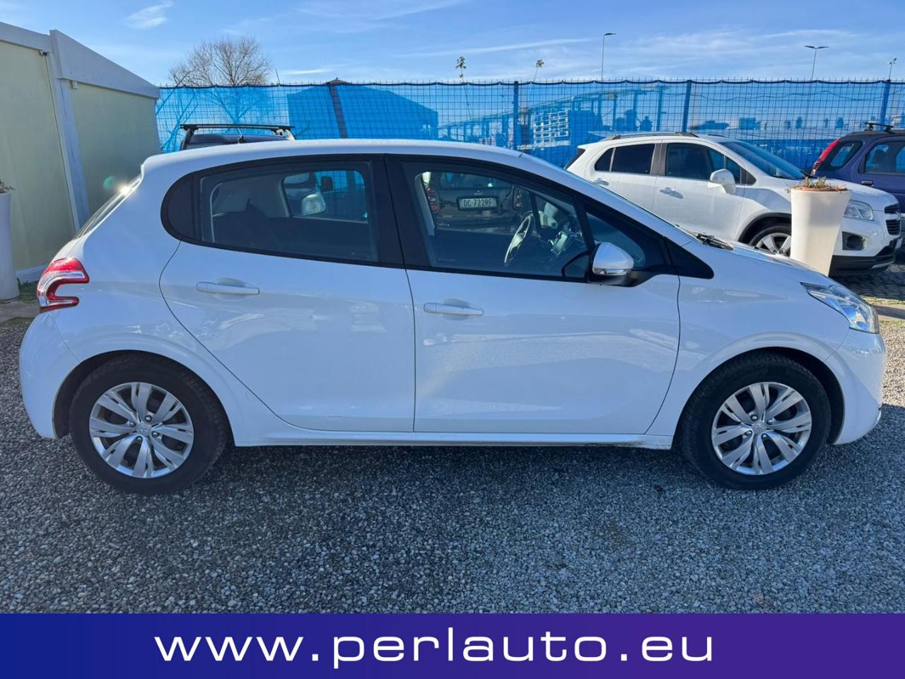 PEUGEOT 208 1.4 8V HDi 68CV 5p. Active - 3