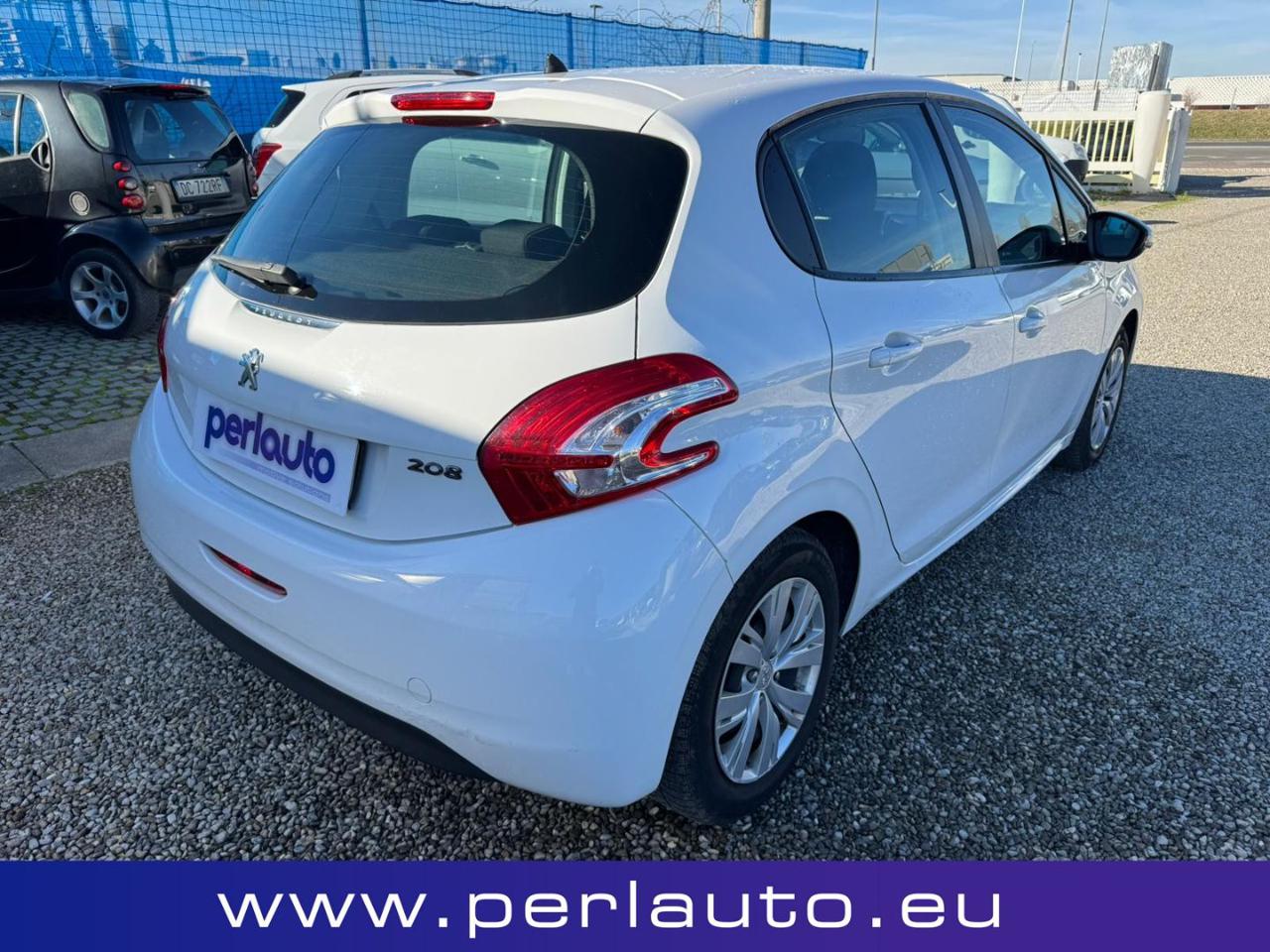 PEUGEOT 208 1.4 8V HDi 68CV 5p. Active - 5