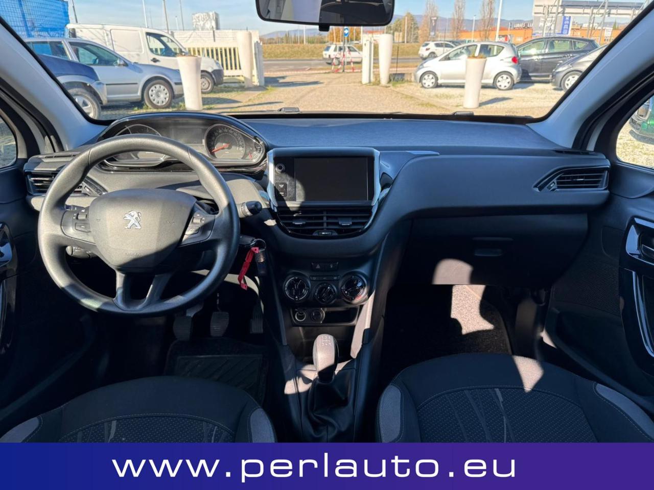 PEUGEOT 208 1.4 8V HDi 68CV 5p. Active - 11