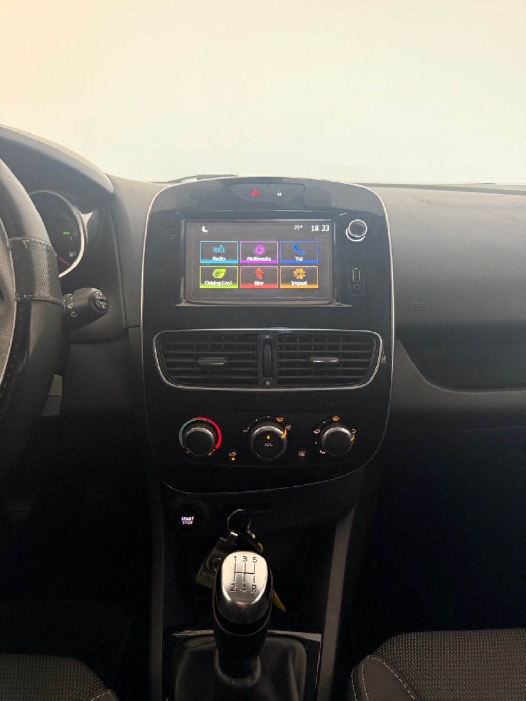 RENAULT Clio Sporter 1.2 75CV Intens - 10