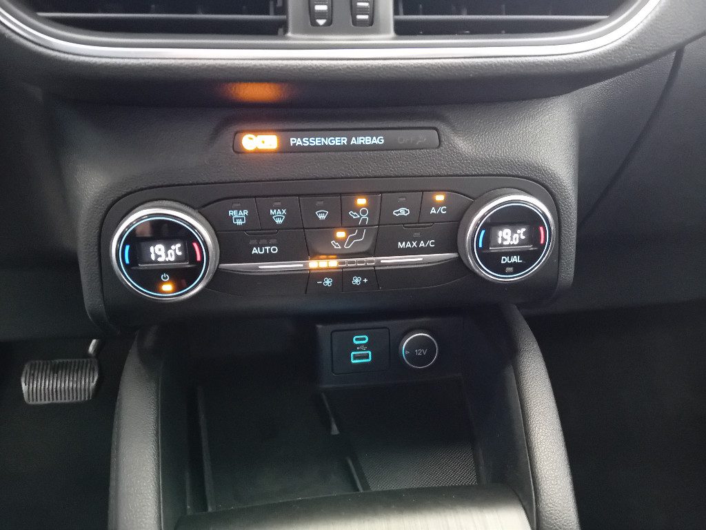 Clicca per ingrandire Kuga - 2.5 Plug In Hybrid 225 CV CVT 2WD Titanium