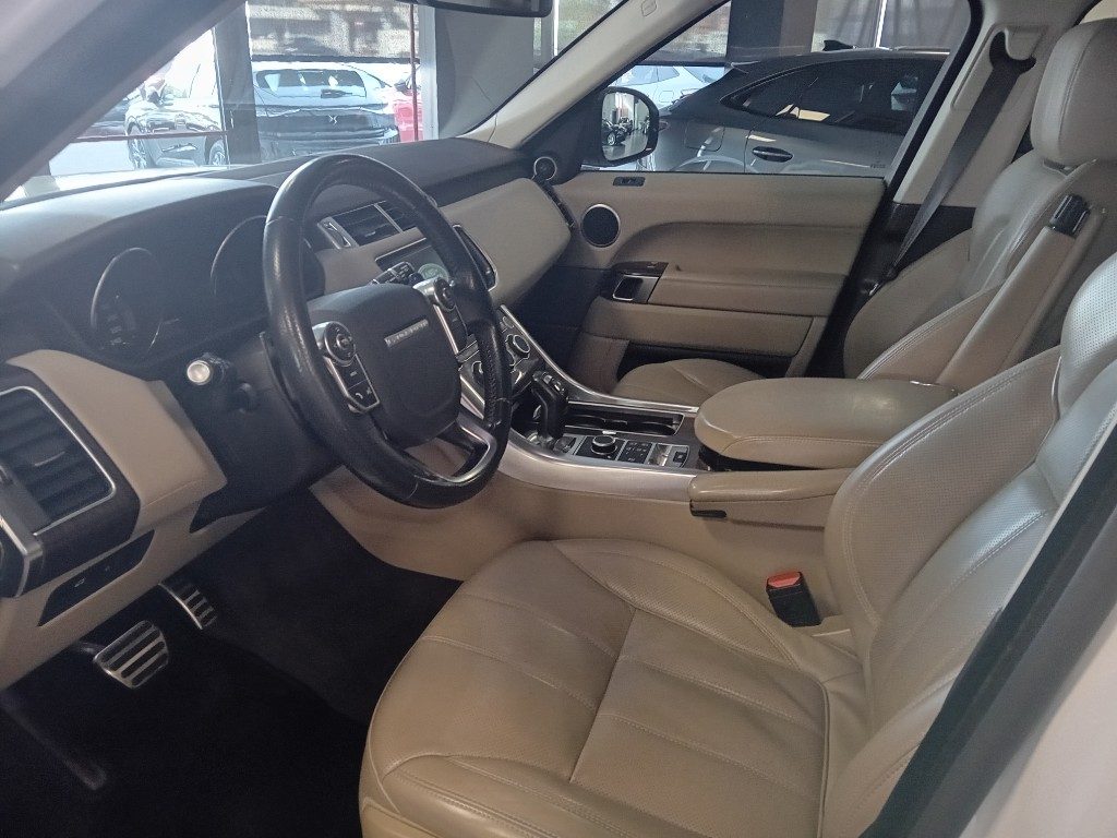 Clicca per ingrandire Range Rover Sport - 3.0 TDV6 HSE