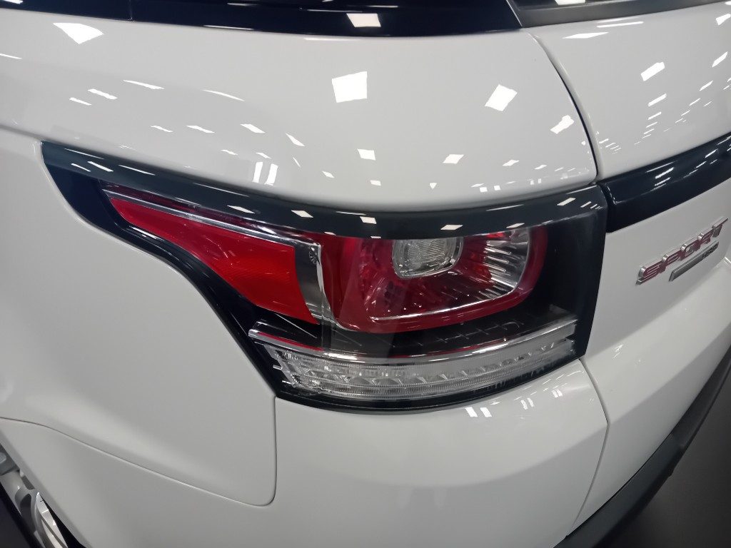 Clicca per ingrandire Range Rover Sport - 3.0 TDV6 HSE