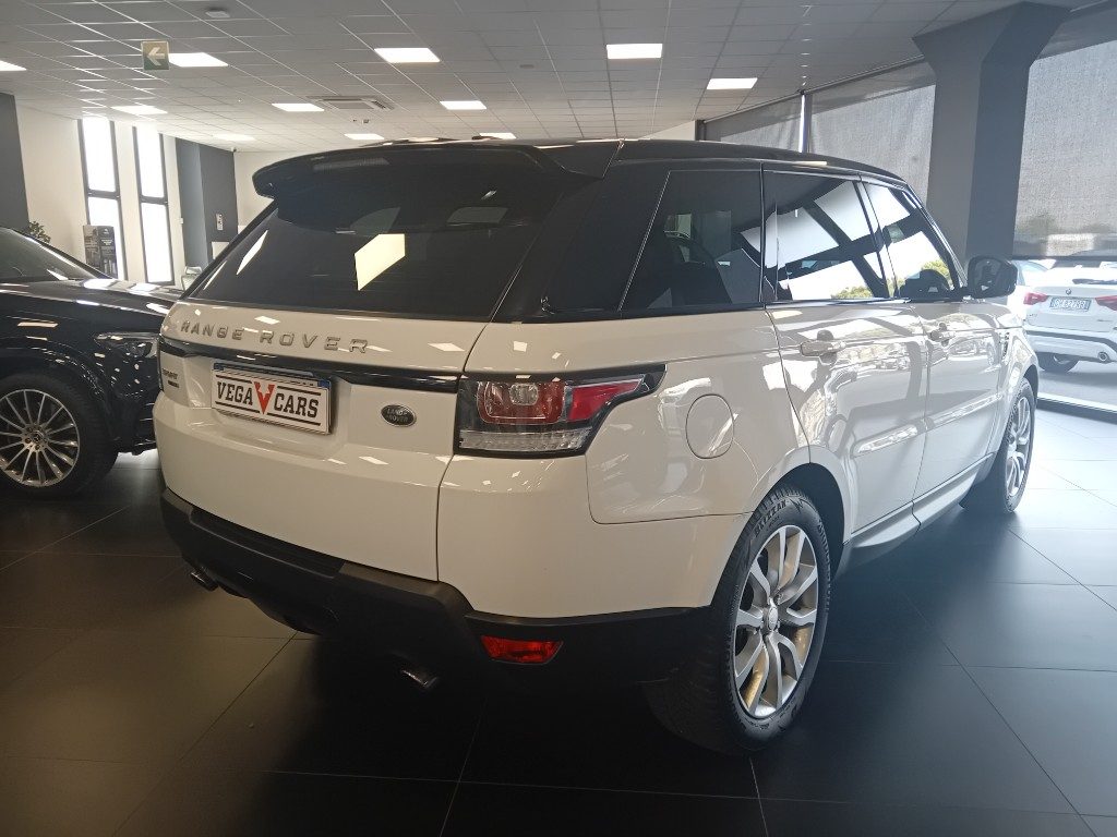 Clicca per ingrandire Range Rover Sport - 3.0 TDV6 HSE