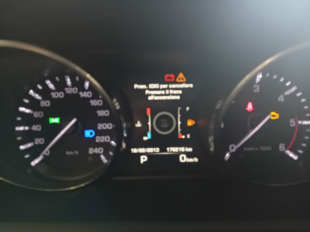 Clicca per ingrandire Range Rover Sport - 3.0 TDV6 HSE