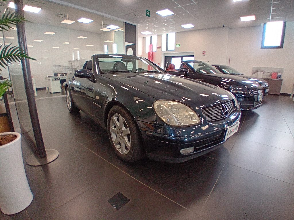Clicca per ingrandire SLK 200 - cat Kompressor OTTIMO STATO DI CONSERVAZIONE!!