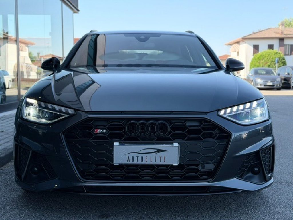 Clicca per ingrandire S4 - Avant TDI 347cv Black Edition sport attitude