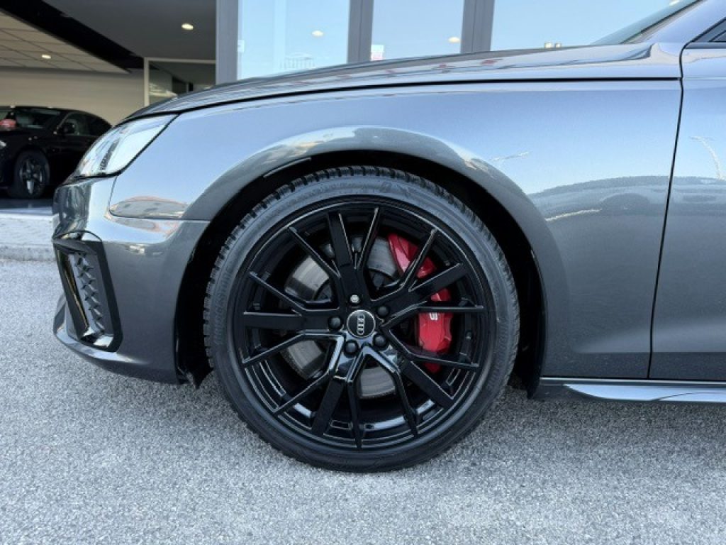 Clicca per ingrandire S4 - Avant TDI 347cv Black Edition sport attitude