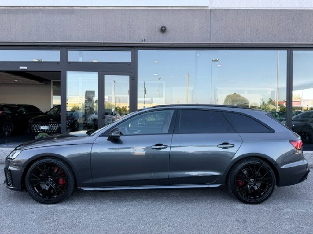 Clicca per ingrandire S4 - Avant TDI 347cv Black Edition sport attitude