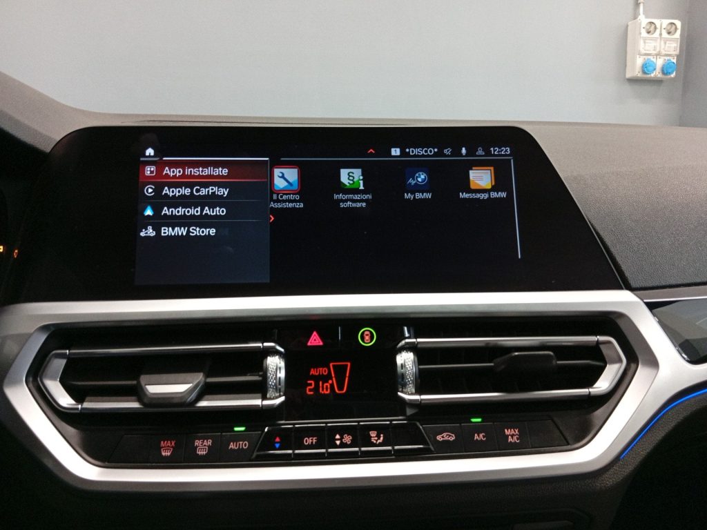 BMW 318 318d Touring mhev 48V Business Advantage auto - 15