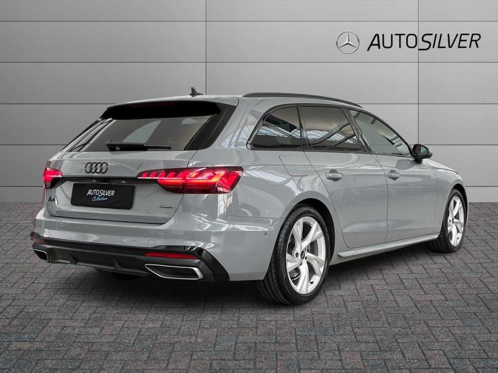 AUDI A4 Avant 40 TDI quattro S tronic S line edition - 2