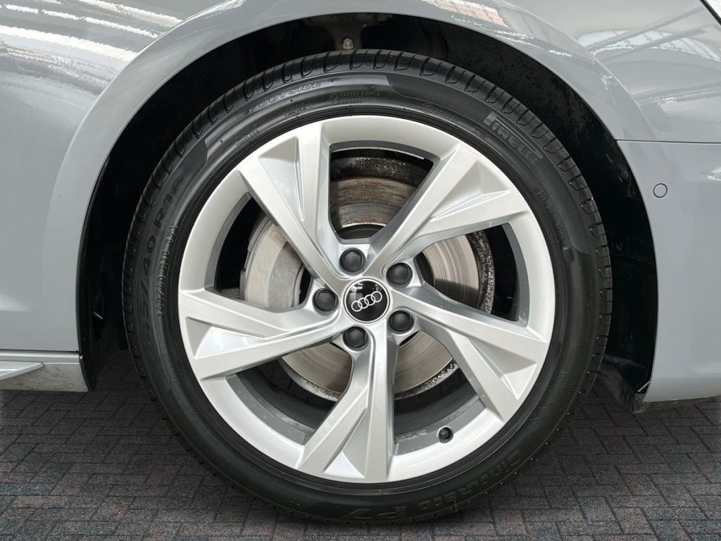 AUDI A4 Avant 40 TDI quattro S tronic S line edition - 7