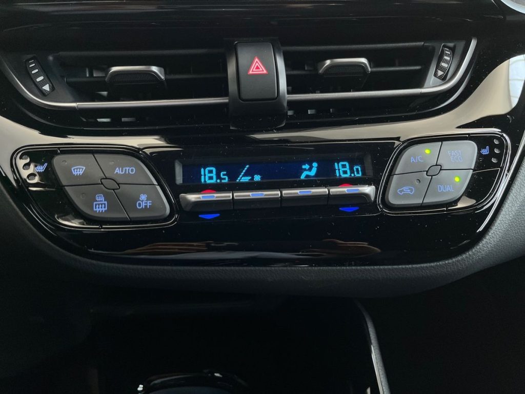 TOYOTA C-HR 1.8 Hybrid E-CVT Trend - 14