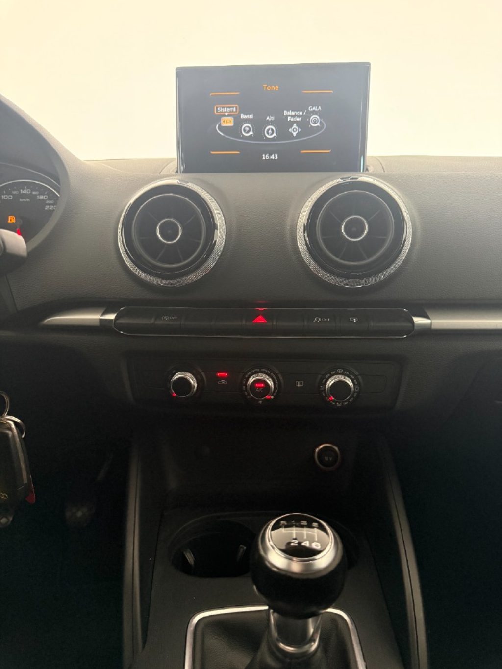 AUDI A3 SPB 1.2 TFSI Ambiente - 11
