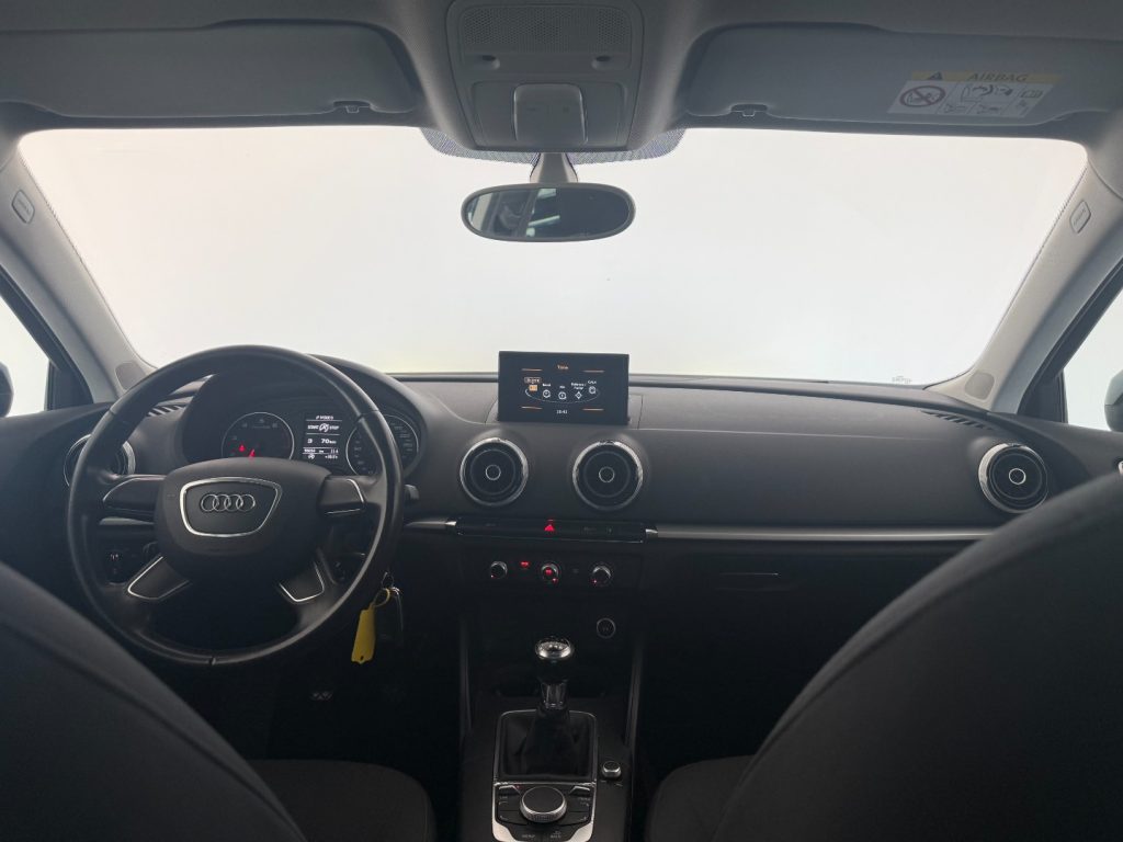 AUDI A3 SPB 1.2 TFSI Ambiente - 8