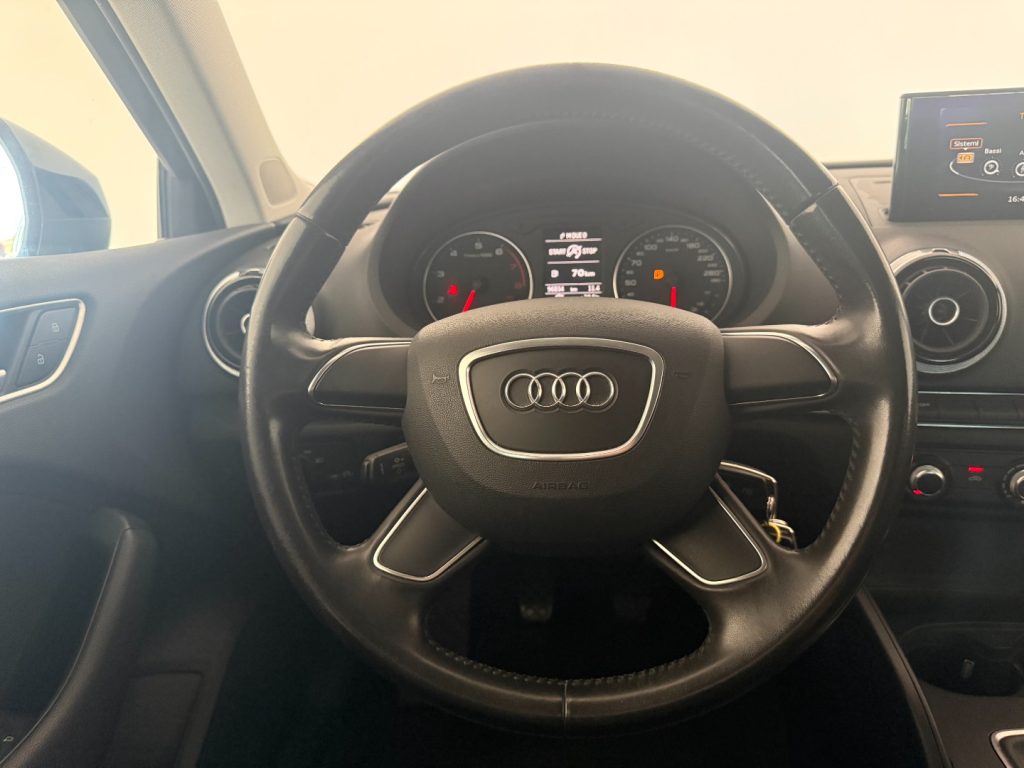 AUDI A3 SPB 1.2 TFSI Ambiente - 12