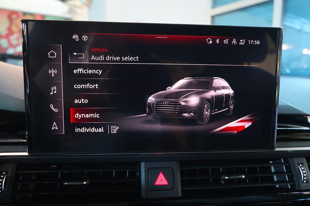 AUDI A4 40 TDI Avant Quattro S-Tronic S-Line - 30