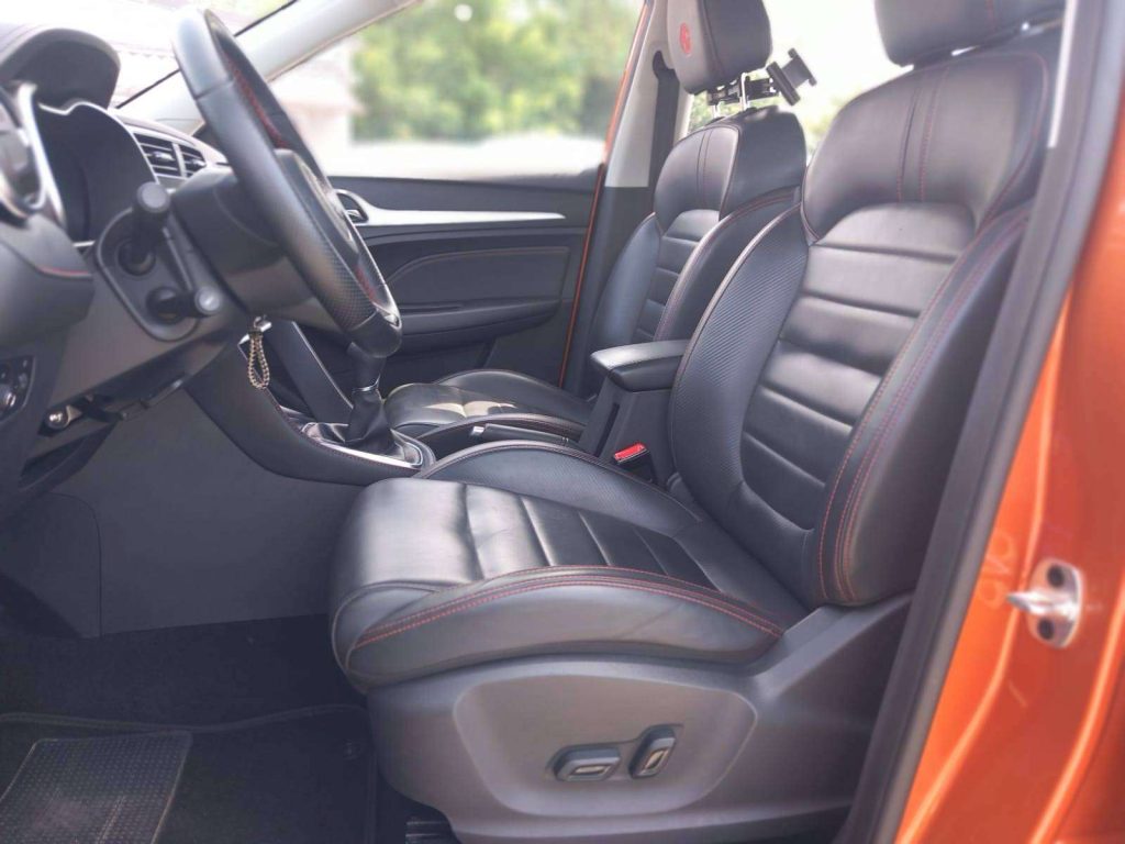 MG ZS 1.5 Luxury - 8