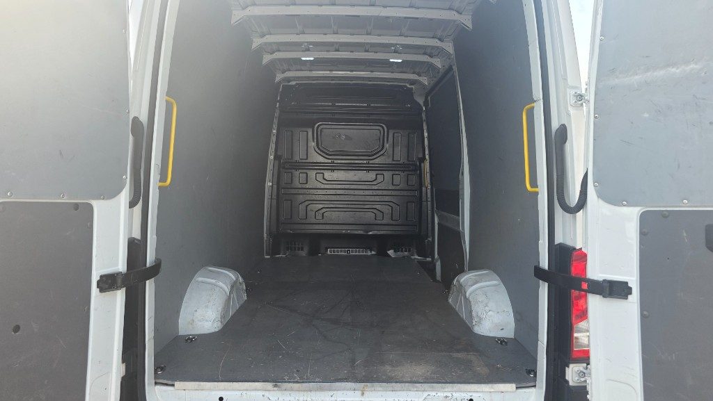 VOLKSWAGEN e-Crafter 35 136 CV PL-TA Furgone L3H3 Elettrico - 7