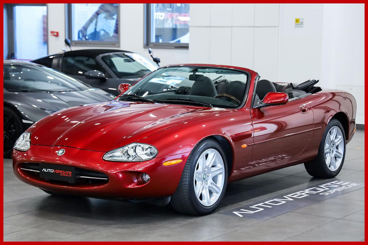 JAGUAR XK8