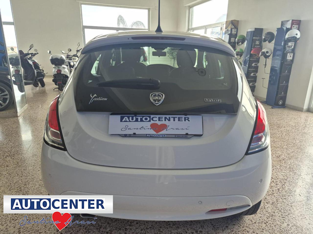 LANCIA Ypsilon 1.0 FireFly 5 porte S&S Hybrid Gold - 4