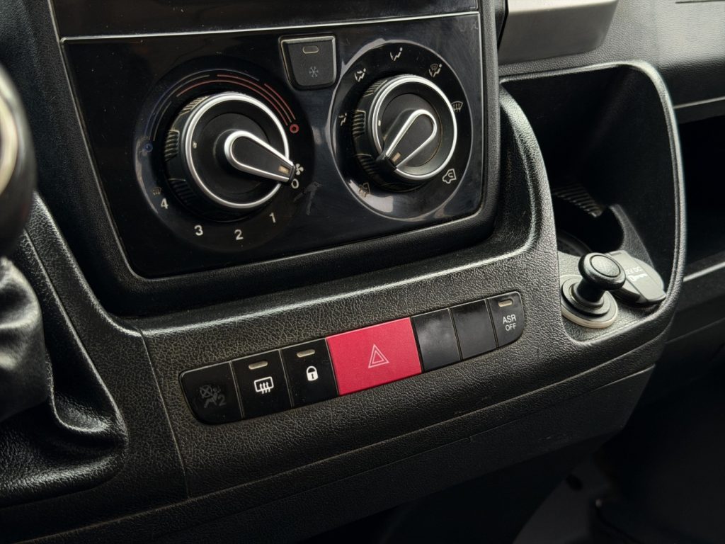 FIAT Ducato Pulmino 9 posti - 14