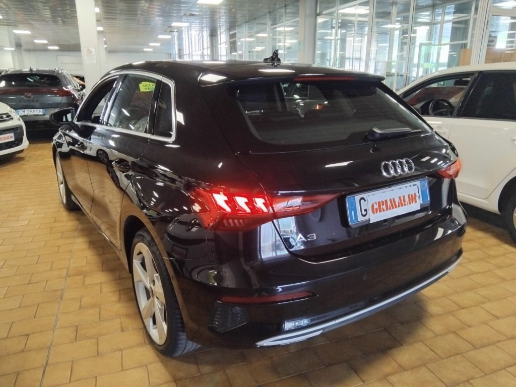 AUDI A3 SPORTBACK 30 E TFSI S tr. Bus. Advan. 18 MILD HYB - 4