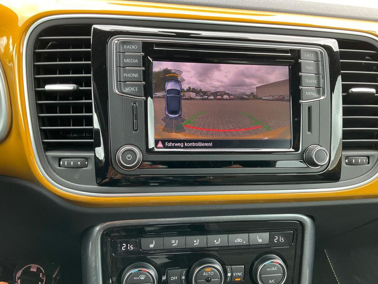 Maggiolino Cabrio 1.4 TSI Dune BlueMotion Technology - immagine 9