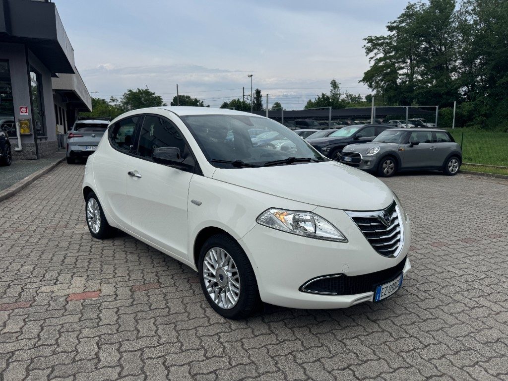 LANCIA Ypsilon 1.3 MJT 16V 95 CV 5 porte Gold - 3