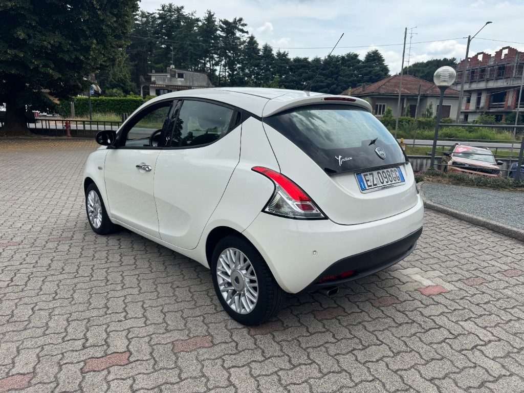 LANCIA Ypsilon 1.3 MJT 16V 95 CV 5 porte Gold - 6