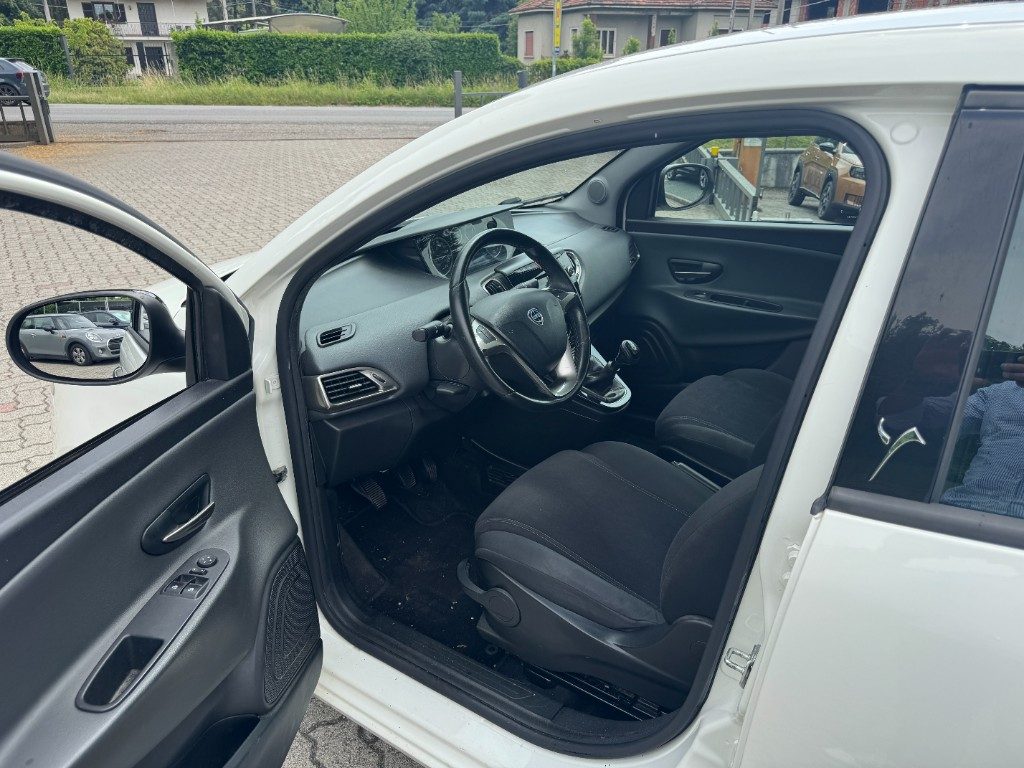 LANCIA Ypsilon 1.3 MJT 16V 95 CV 5 porte Gold - 7