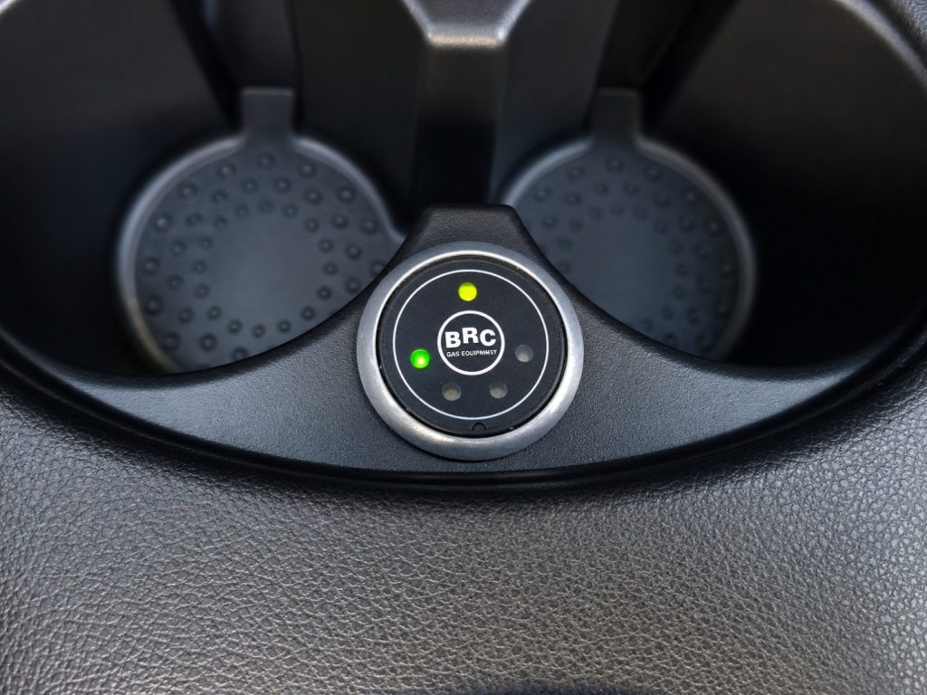 NISSAN Micra 1.2 GPL Eco 80 Cv Comfort Navi Neo Patentati - 11