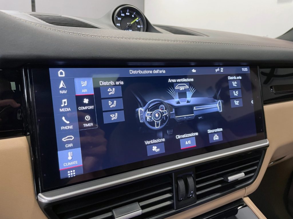 PORSCHE Cayenne COUPE 3.0 V6 E-HYBRID TIPTRONIC - 27