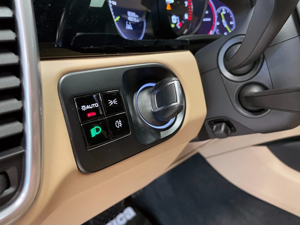 PORSCHE Cayenne COUPE 3.0 V6 E-HYBRID TIPTRONIC - 44