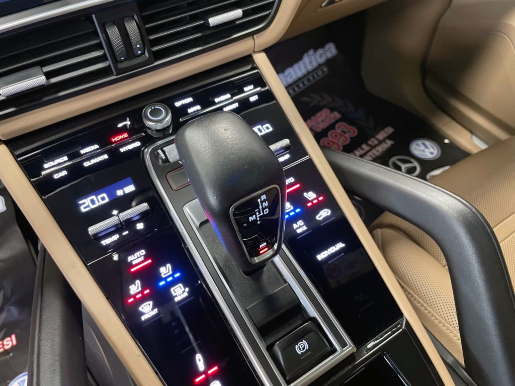PORSCHE Cayenne COUPE 3.0 V6 E-HYBRID TIPTRONIC - 47