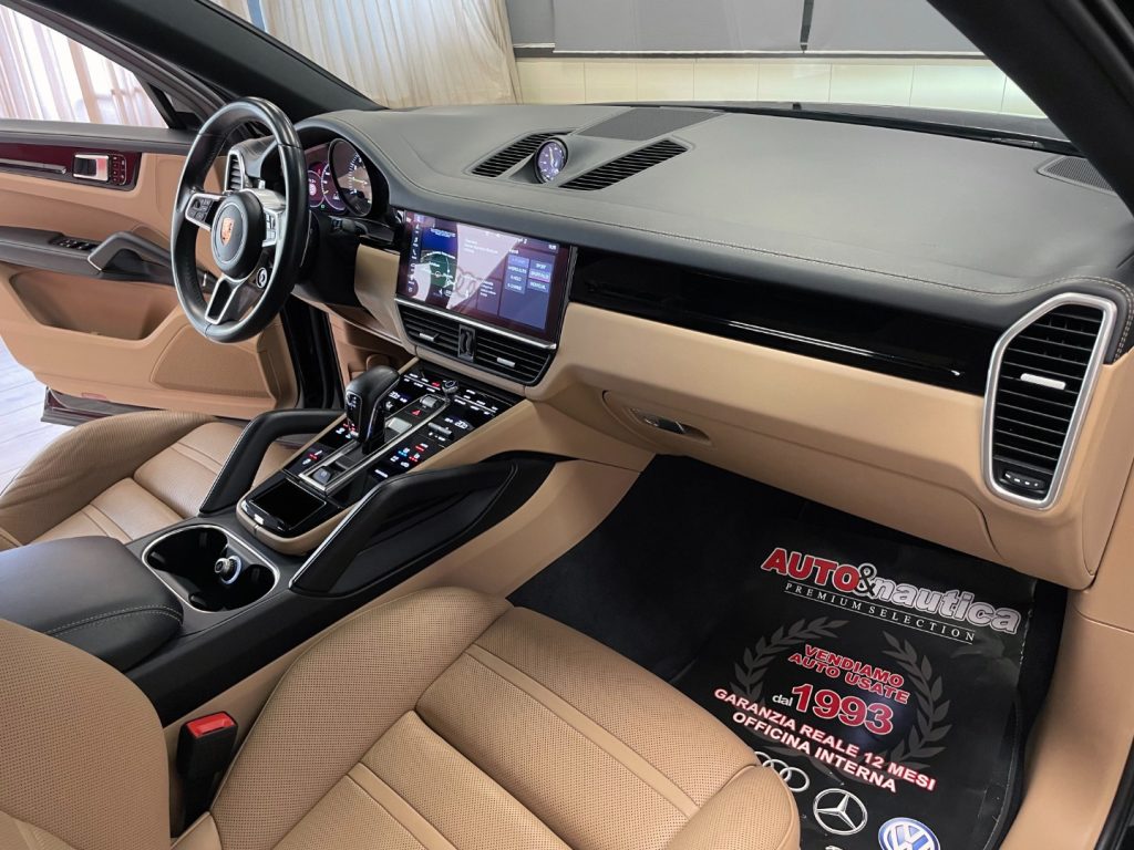 PORSCHE Cayenne COUPE 3.0 V6 E-HYBRID TIPTRONIC - 51