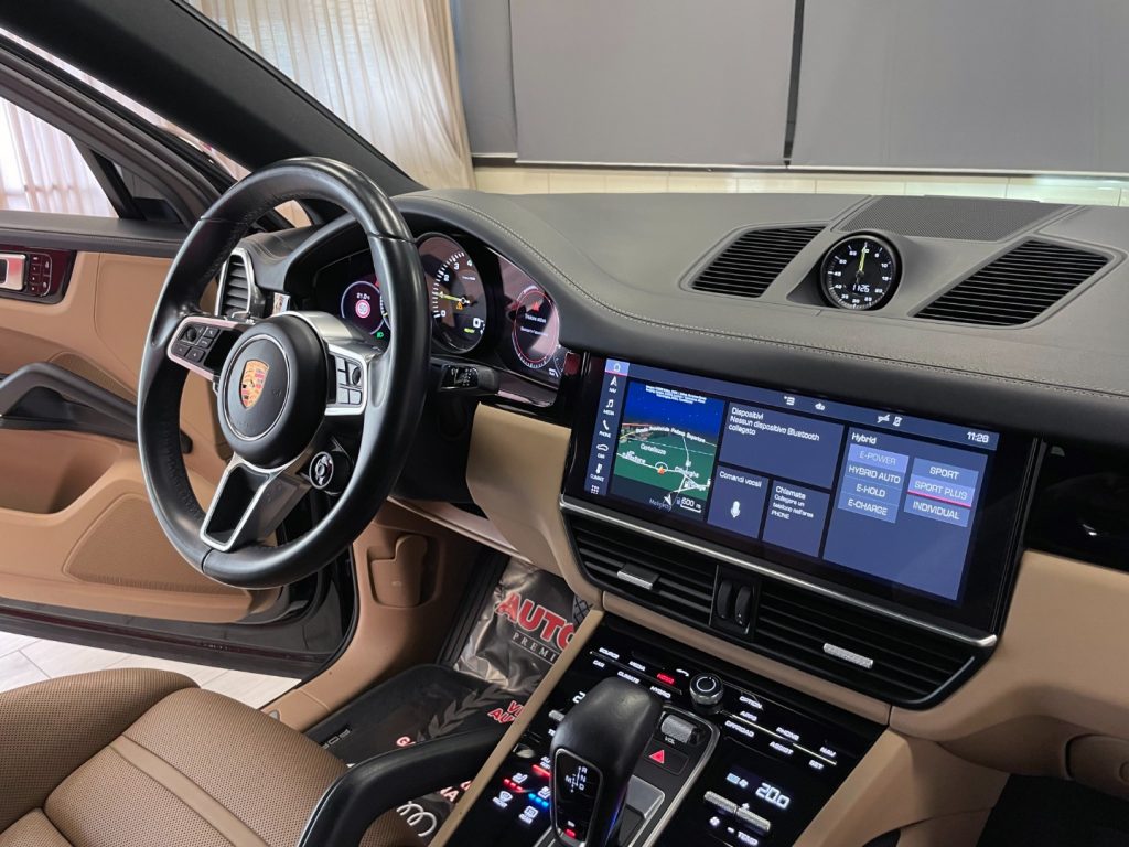 PORSCHE Cayenne COUPE 3.0 V6 E-HYBRID TIPTRONIC - 52