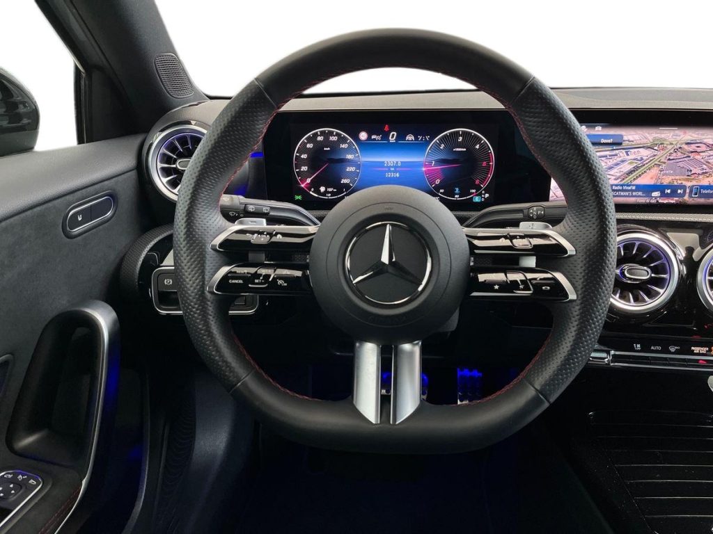 MERCEDES-BENZ A 180 d Automatic AMG Line Advanced Plus - 11