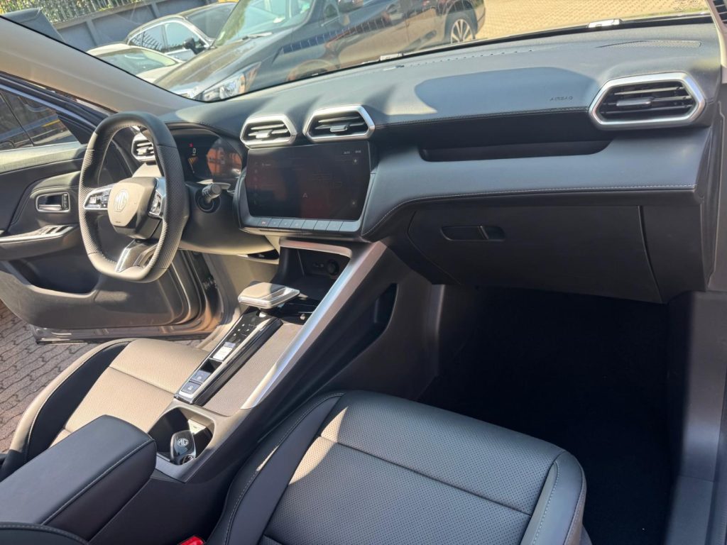 MG ZS 1.5 Hybrid+ 197CV LUXURY - 13