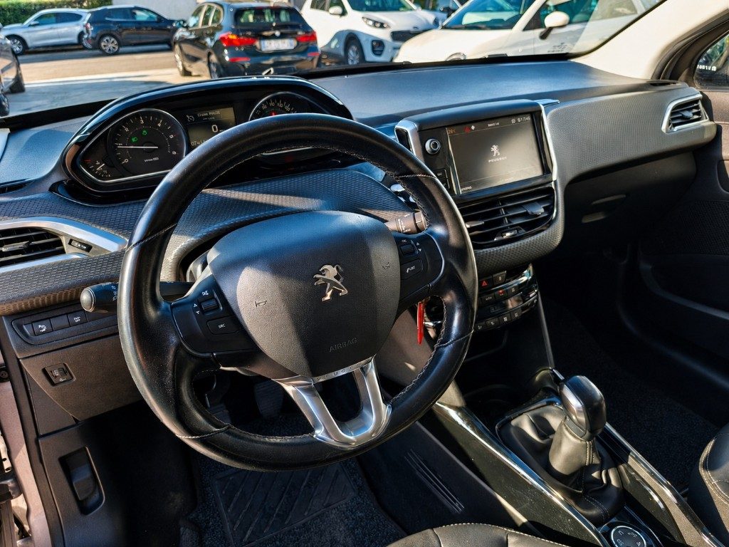 PEUGEOT 2008 BlueHDi 100 Cv Pelle Clima Aut. Navi Neo Patentati - 8