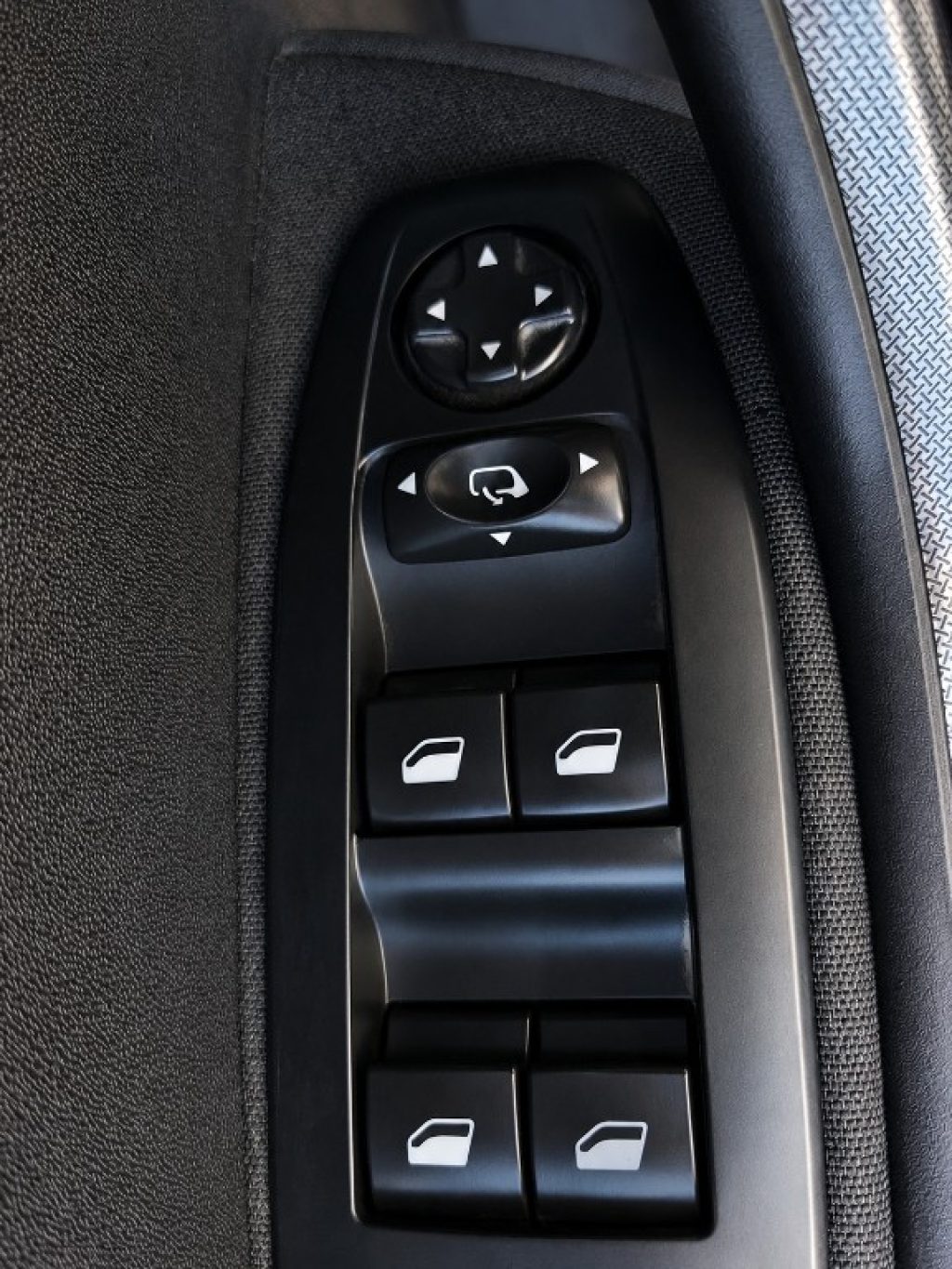 PEUGEOT 2008 BlueHDi 100 Cv Pelle Clima Aut. Navi Neo Patentati - 16
