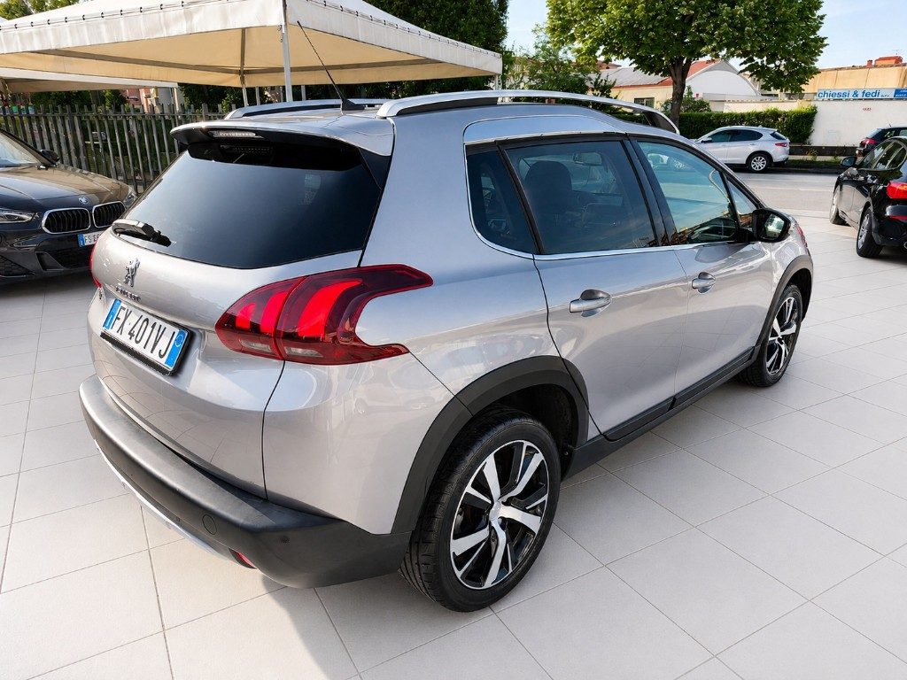PEUGEOT 2008 BlueHDi 100 Cv Pelle Clima Aut. Navi Neo Patentati - 4
