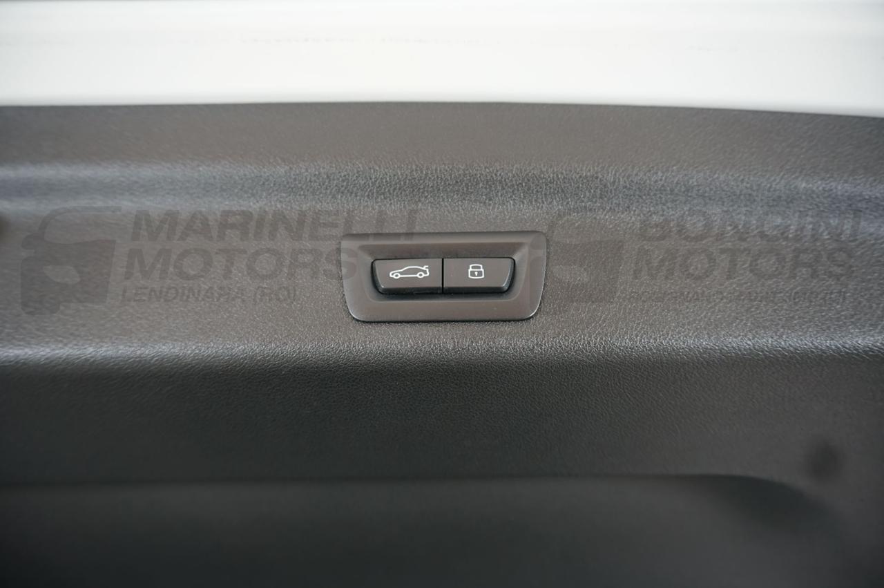 BMW X1 23D 197CV X-LINE IBRIDO - 13
