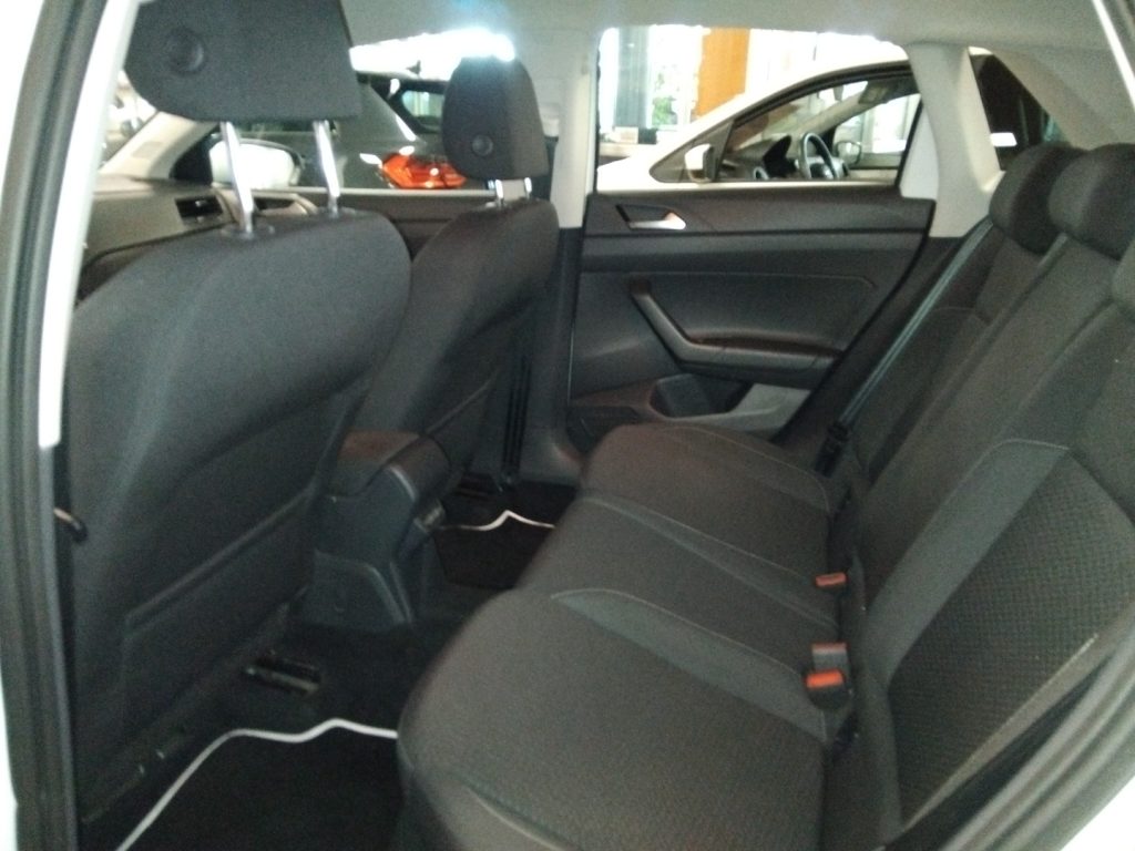 VOLKSWAGEN Polo 1.6 TDI Comfortline 16 VIDEO - 6
