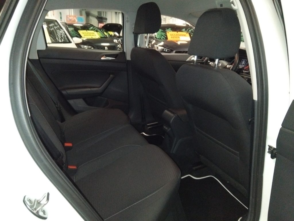 VOLKSWAGEN Polo 1.6 TDI Comfortline 16 VIDEO - 9