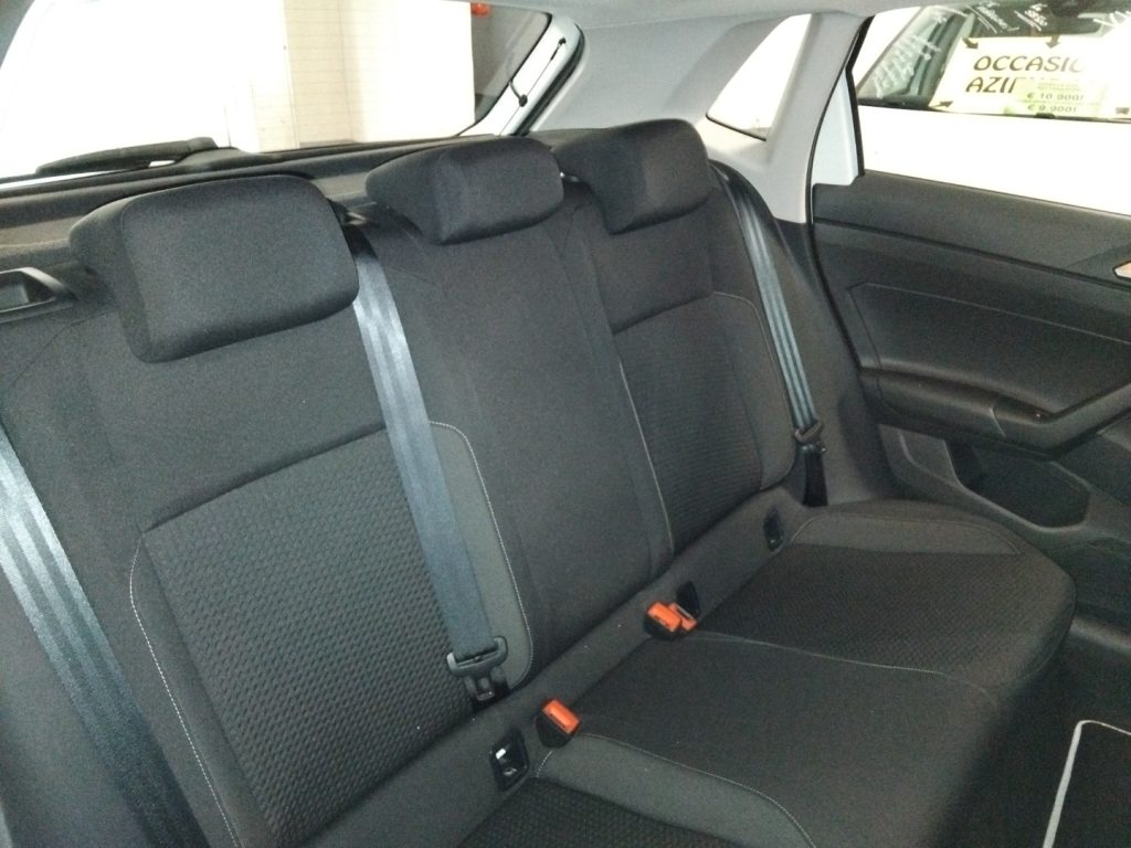 VOLKSWAGEN Polo 1.6 TDI Comfortline 16 VIDEO - 10