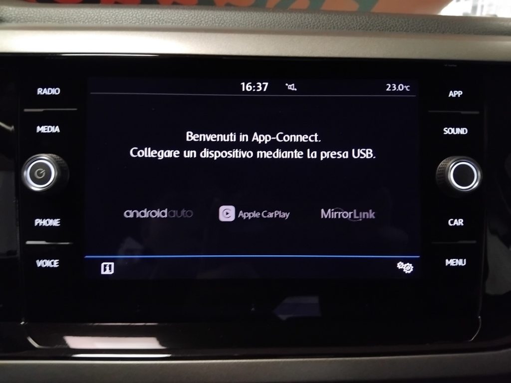 VOLKSWAGEN Polo 1.6 TDI Comfortline 16 VIDEO - 21