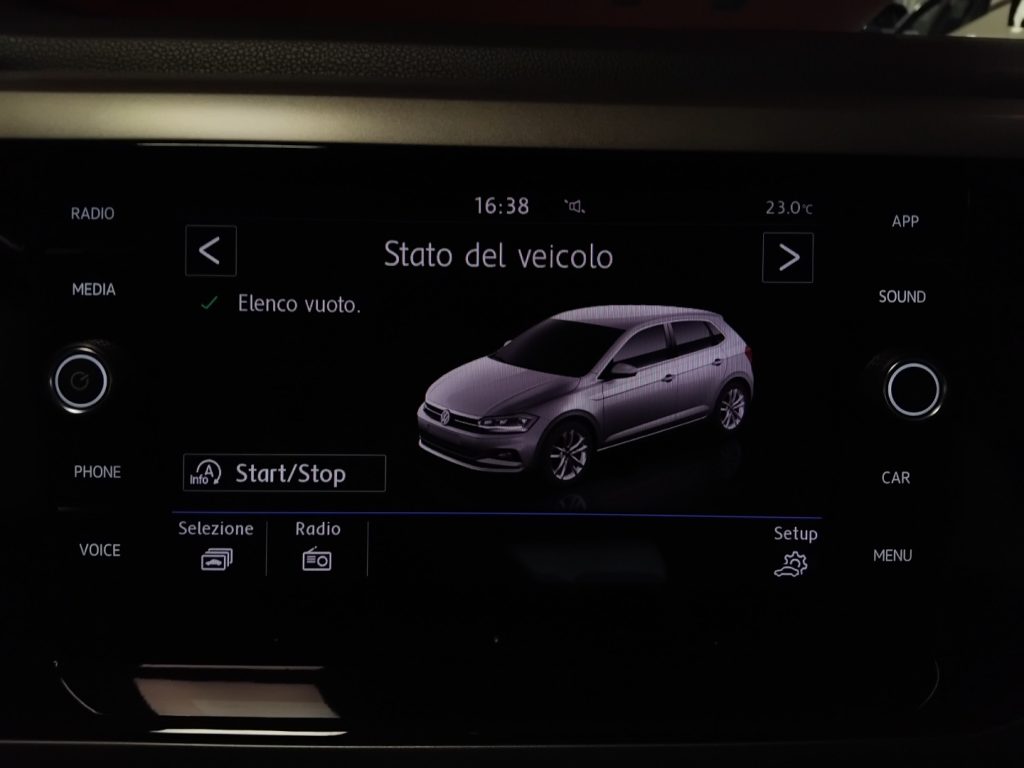 VOLKSWAGEN Polo 1.6 TDI Comfortline 16 VIDEO - 24